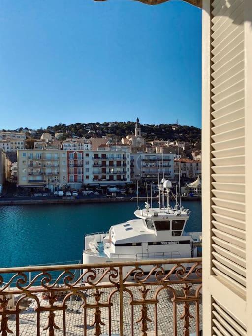 Sète "Georgio" Grand Appartement Traversant Avec Vue Canal Et Parking מראה חיצוני תמונה